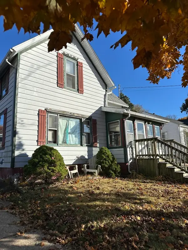 804 N 4th Street, Savanna, IL 61074