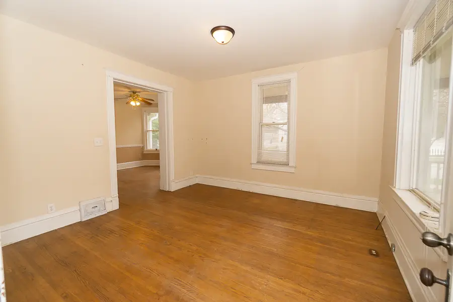 253 Mcclure Avenue, Elgin, IL 60123 - #2