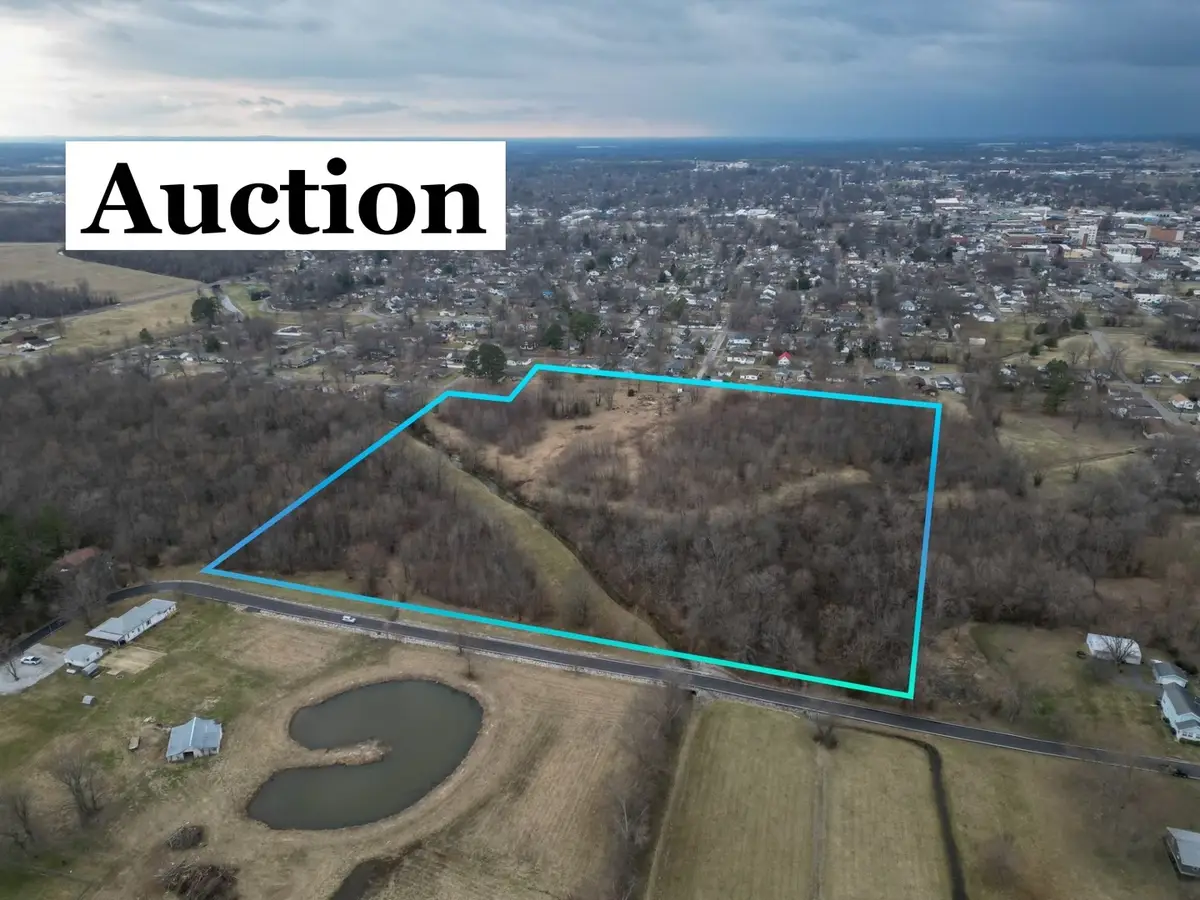 705 E Everett Street, Marion, IL 62959 - #1