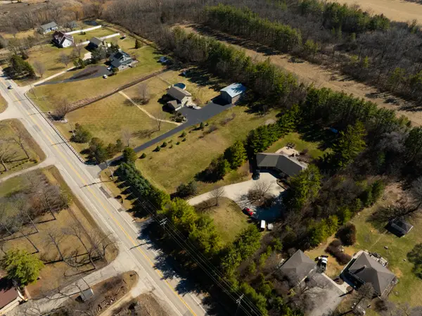 23901 W Grass Lake Road, Antioch, IL 60002