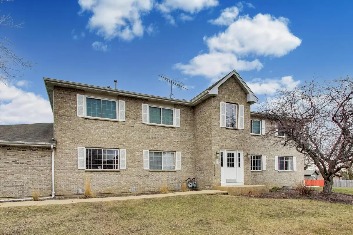 367 Stonington Place #367, South Elgin, IL 60177 - #1