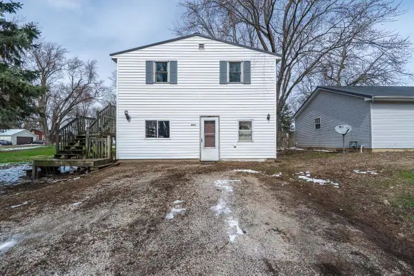 202 E Jones Street, Secor, IL 61771