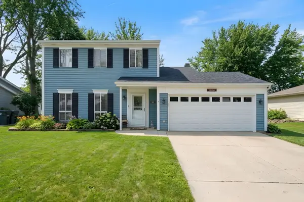 30W240 Leominster Court, Warrenville, IL 60555