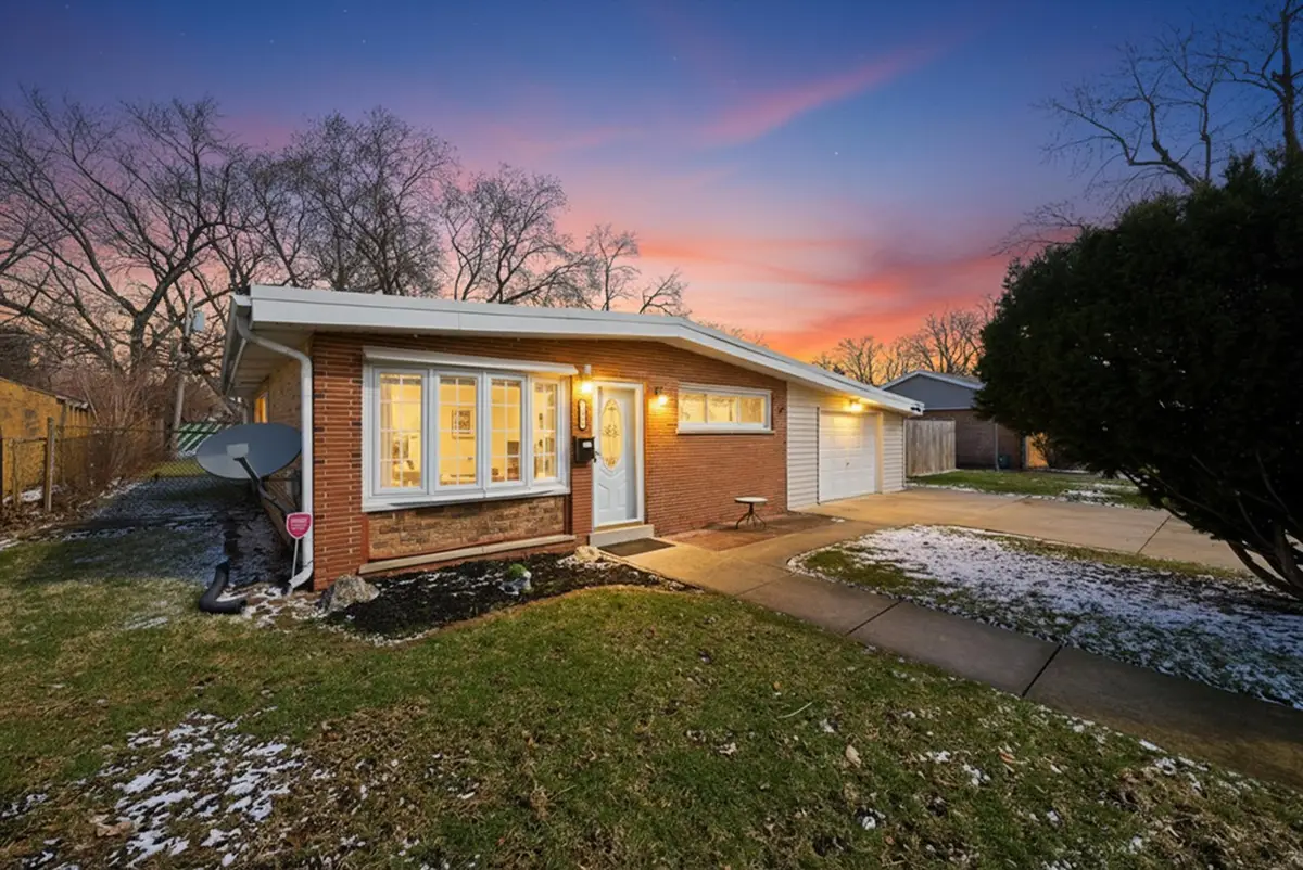 7932 W 98th Place, Hickory Hills, IL 60457 - #1