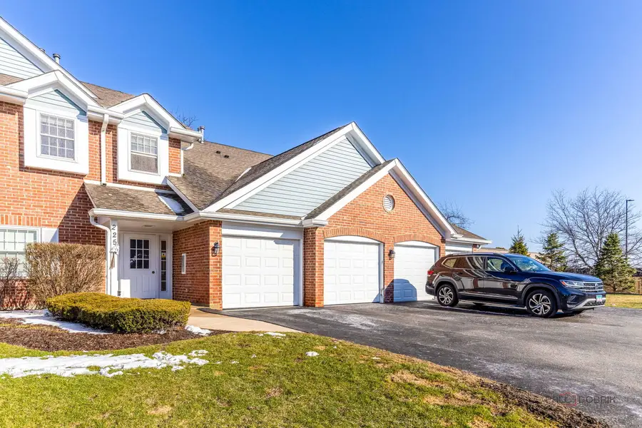 225 Winnsboro Court #6B, Schaumburg, IL 60193 - #3