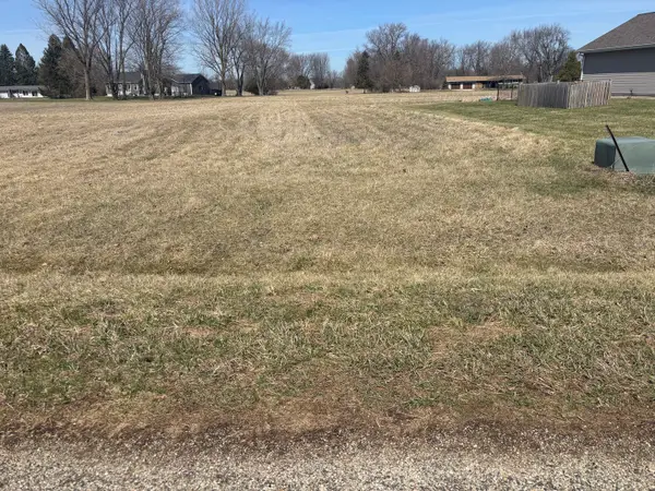 932 Willow Wood Drive, Varna, IL 61375