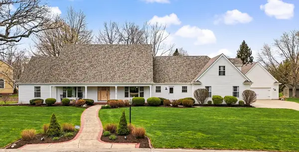 805 Deer Run Drive, Mahomet, IL 61853