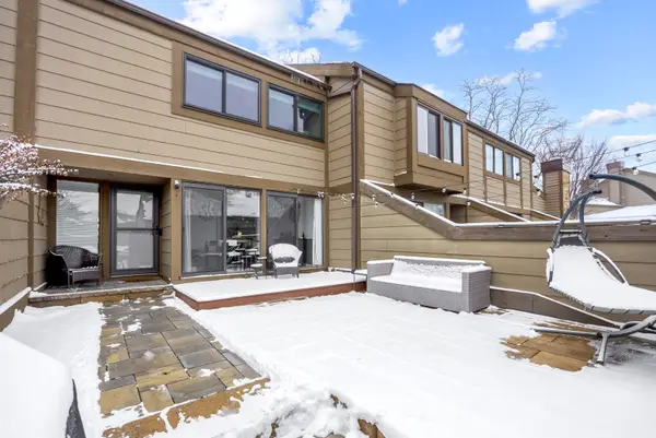 122 Aberdeen Court, Geneva, IL 60134