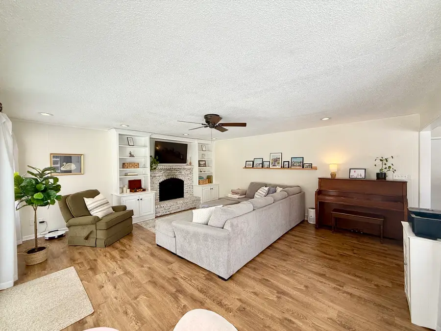 1904 Valley Vista Drive, Bettendorf, IA 52722 - #2