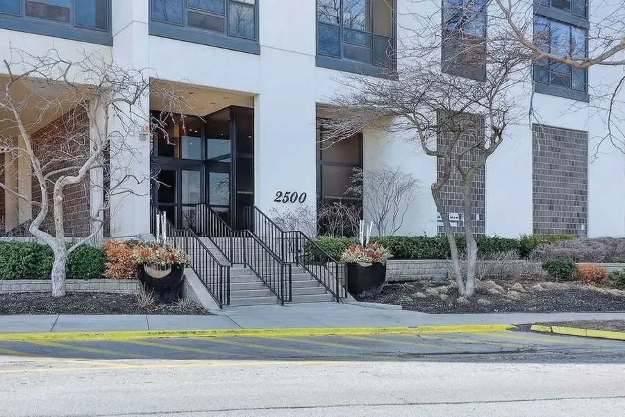 2500 N Lakeview Avenue #1304, Chicago, IL 60614 - #2