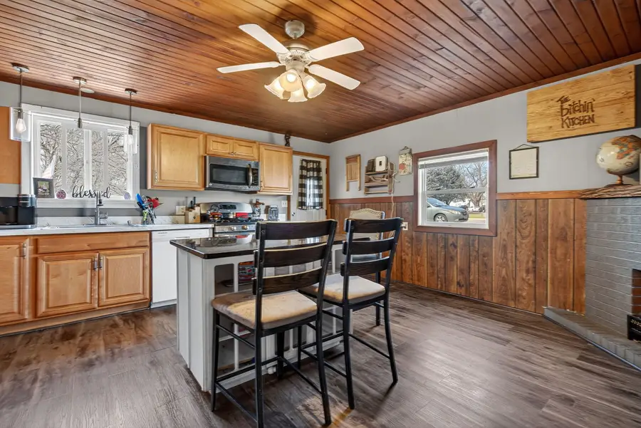 911 E Washington Street, Morris, IL 60450 - #2