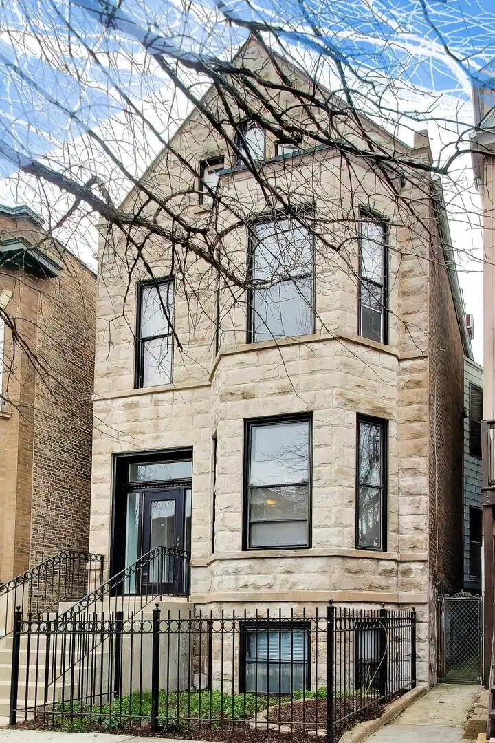 1322 W Barry Avenue, Chicago, IL 60657 - #1