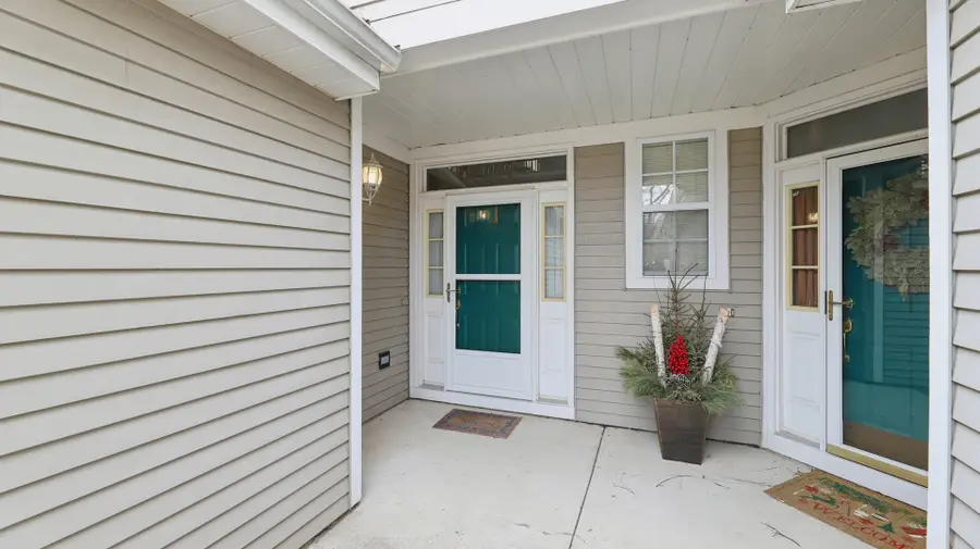 628 King Court #628, East Dundee, IL 60118 - #2