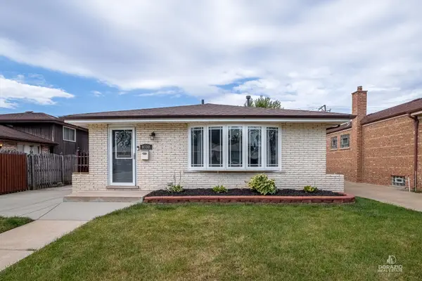 8738 S Troy Avenue, Evergreen Park, IL 60805