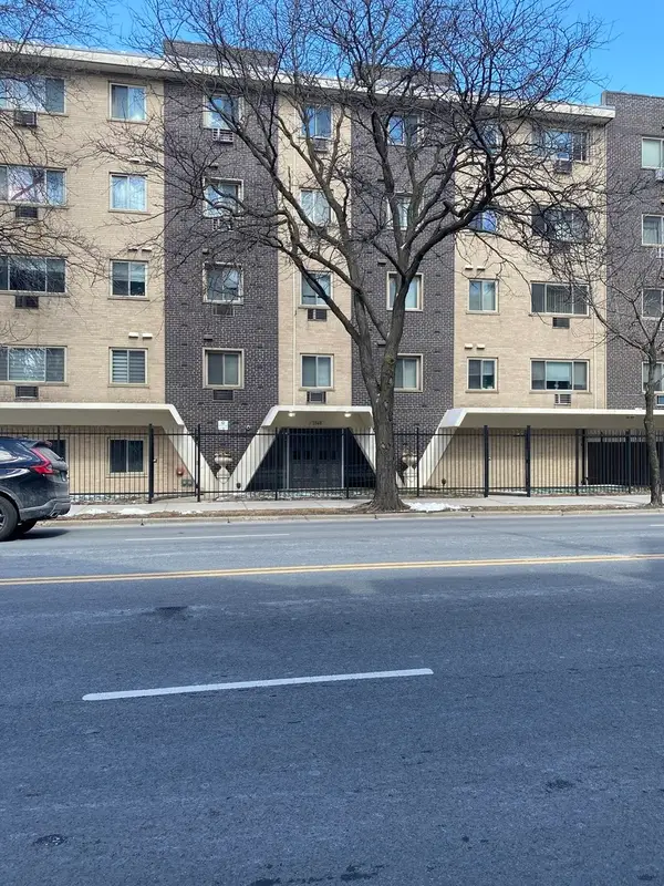 1060 W Hollywood Avenue #412, Chicago, IL 60660