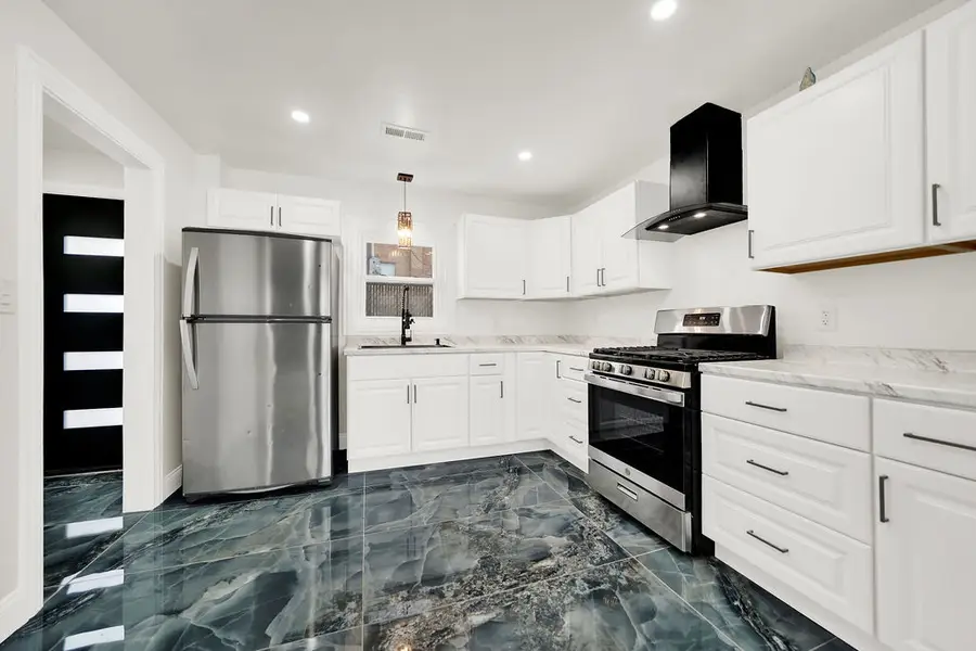 7845 S Kilpatrick Avenue, Chicago, IL 60652 - #2