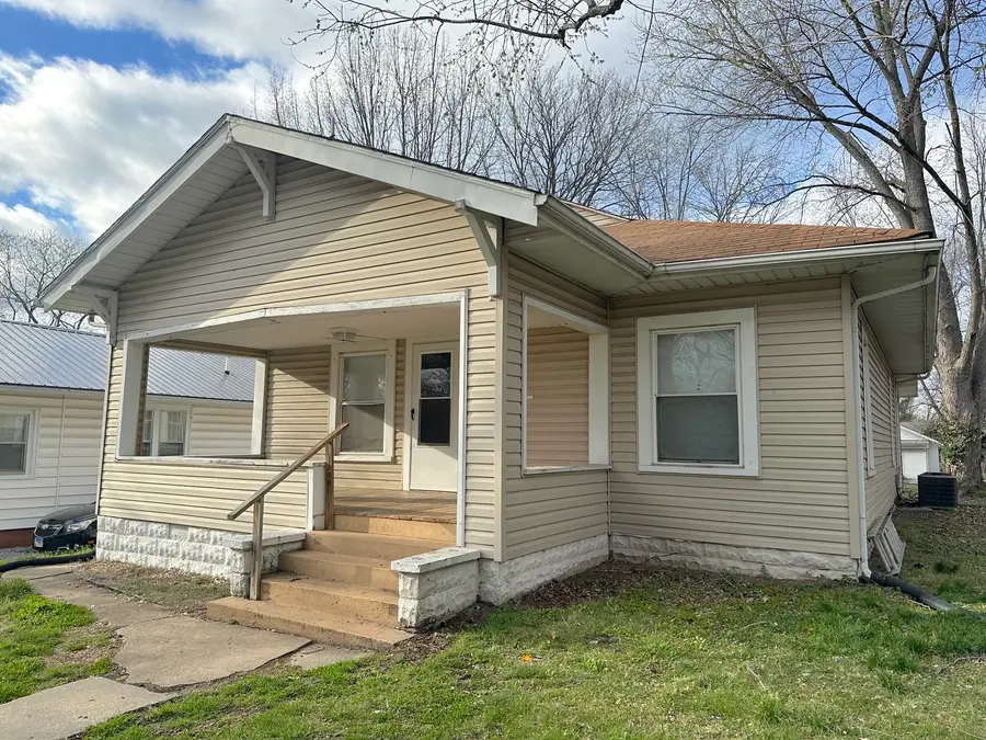 1308 Maple Street, Murphysboro, IL 62966 - #2