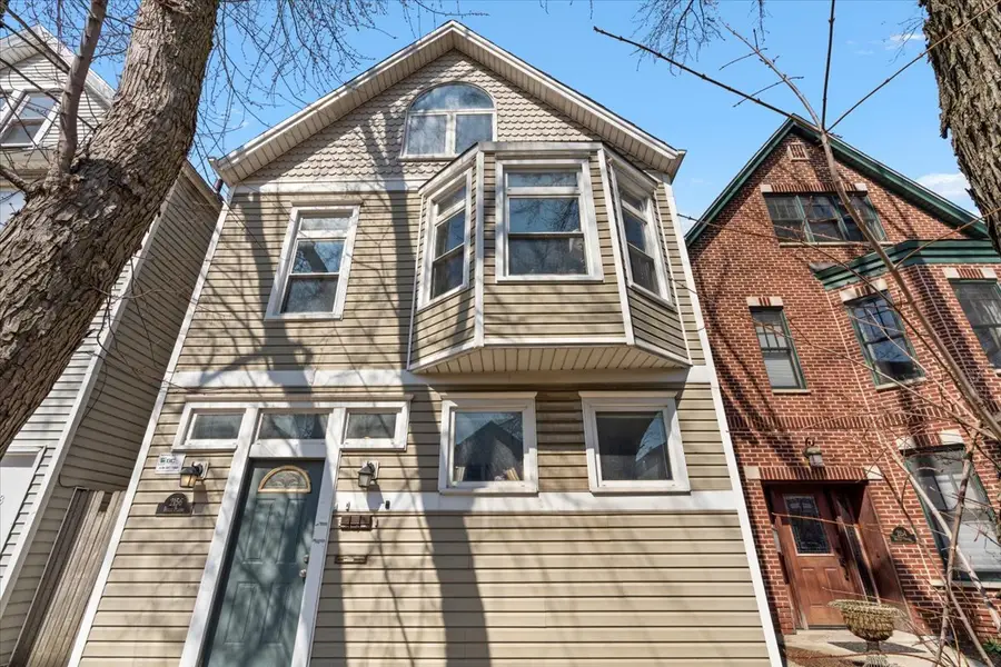 2156 W Belle Plaine Avenue, Chicago, IL 60618 - #2