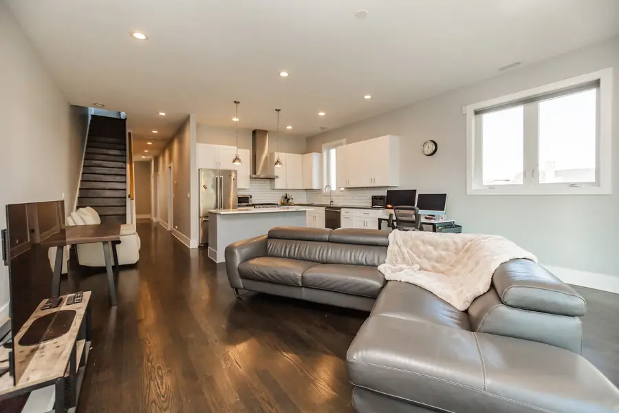 Address Withheld By Seller, Chicago, IL 60608 - #3