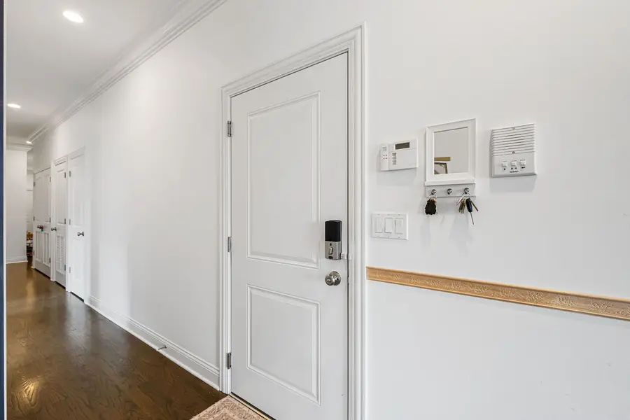 3046 N Clybourn Avenue #2, Chicago, IL 60618 - #2