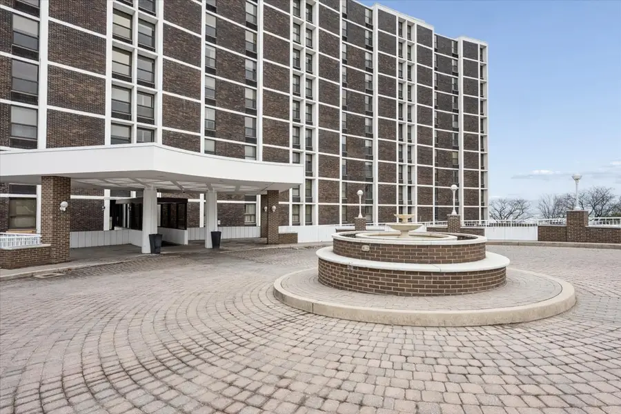 1500 Sheridan Road #6H, Wilmette, IL 60091 - #2