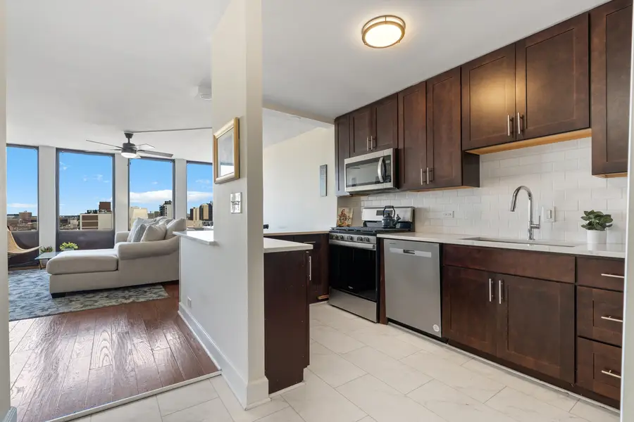 444 W Fullerton Parkway #1601, Chicago, IL 60614 - #3