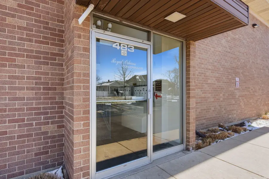 483 N Larch Avenue #204W, Elmhurst, IL 60126 - #3