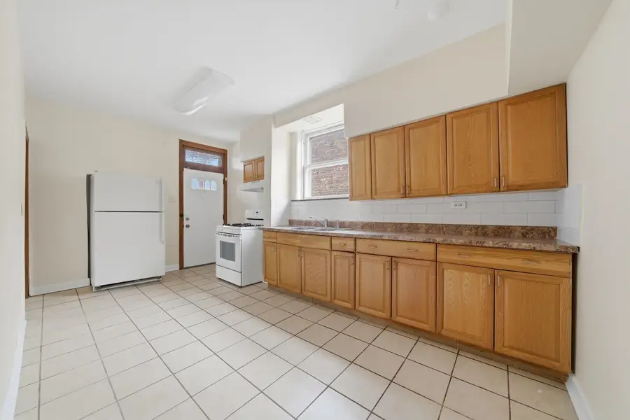 7634 S Phillips Avenue, Chicago, IL 60649 - #2