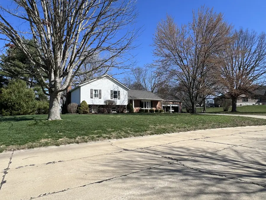 1511 Ballyvaughn Court, Greenville, IL 62246 - #2