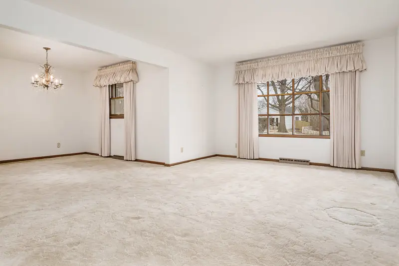 1110 Roxbury, Rockford, IL 61107 - #3