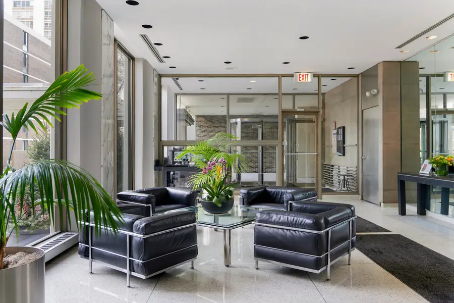 Address Withheld By Seller, Chicago, IL 60610 - #3