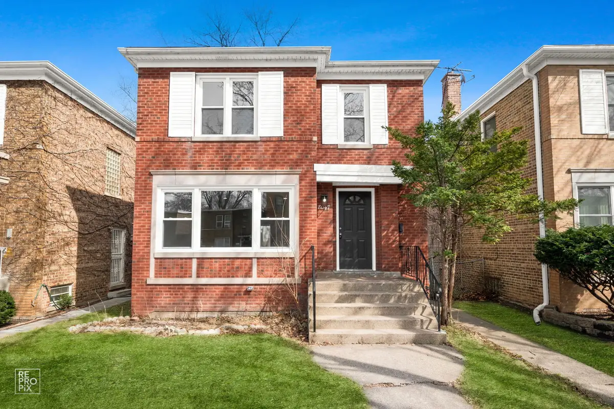 8047 S Kingston Avenue, Chicago, IL 60617 - #1