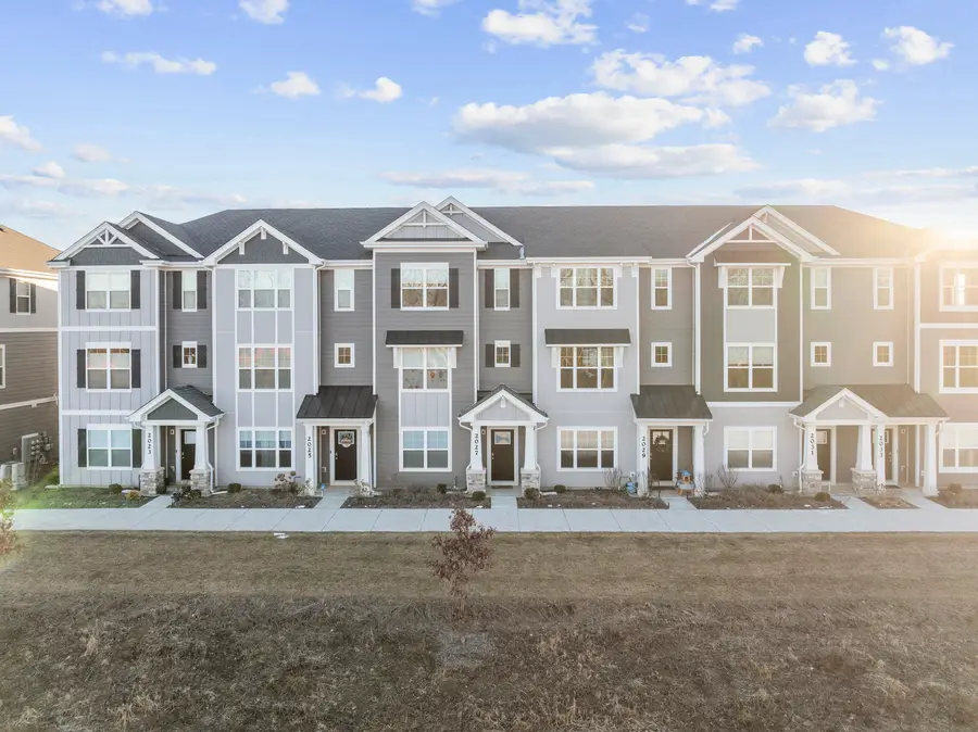 2031 Sequoia Avenue, Mundelein, IL 60060 - #3