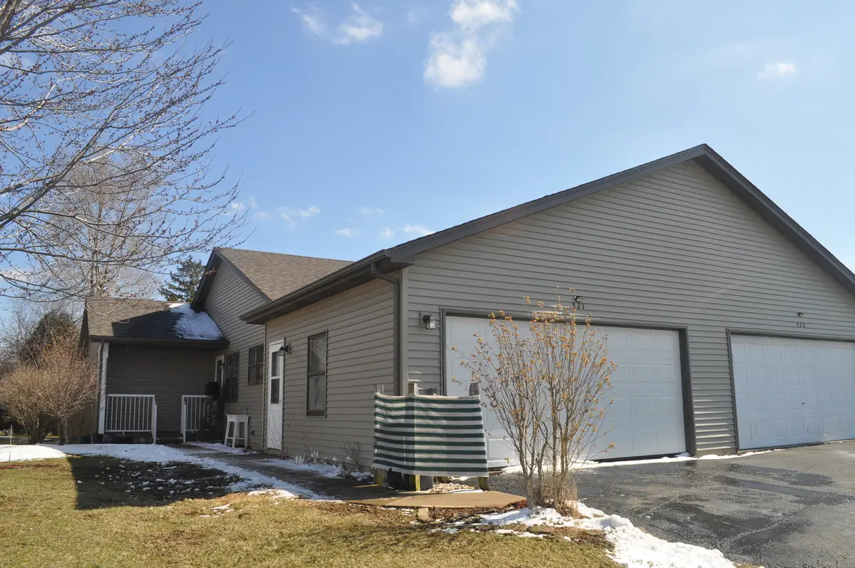 521 S Railroad Street, Montgomery, IL 60538 - #1