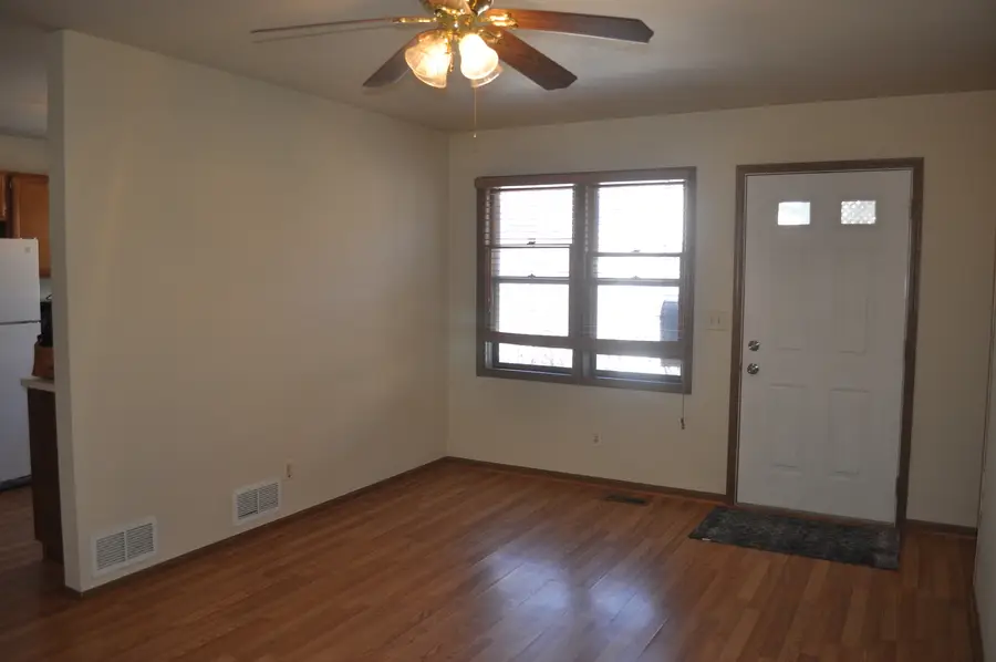 521 S Railroad Street, Montgomery, IL 60538 - #3