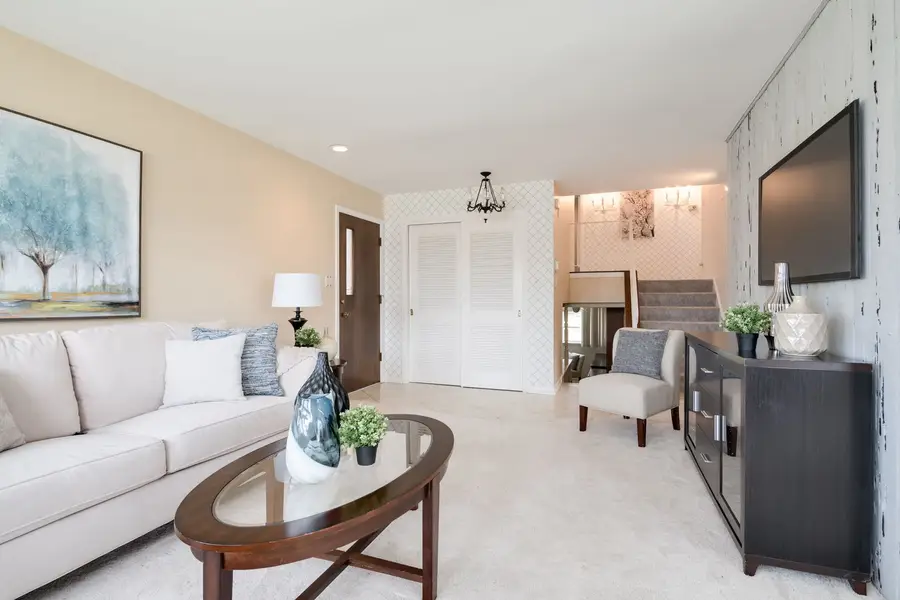 8929 National Avenue, Morton Grove, IL 60053 - #3