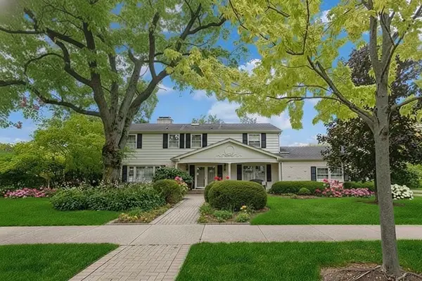 629 Courtland Circle, Western Springs, IL 60558