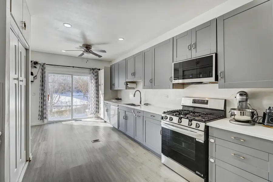 347 Southwicke Drive, Streamwood, IL 60107 - #2