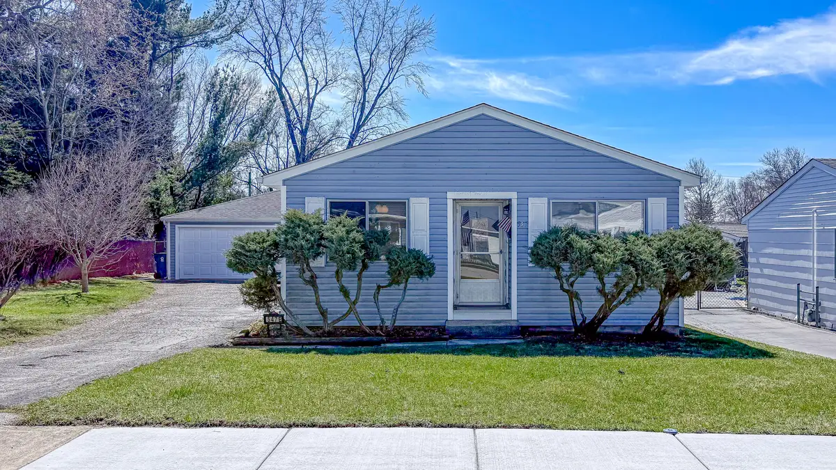 547 E Altgeld Avenue, Glendale Heights, IL 60139 - #1