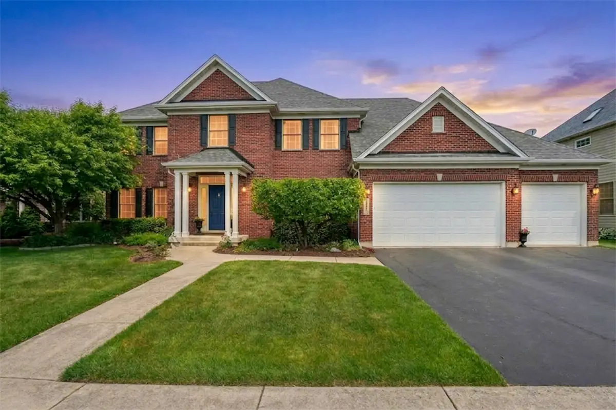 40W612 Blue Lake Circle N, Saint Charles, IL 60175 - #1