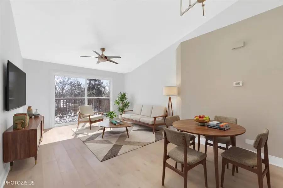 2831 S Embers Lane, Arlington Heights, IL 60005 - #3