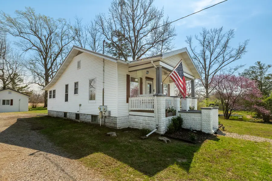 2041 S Illinois Avenue, Carbondale, IL 62901 - #2