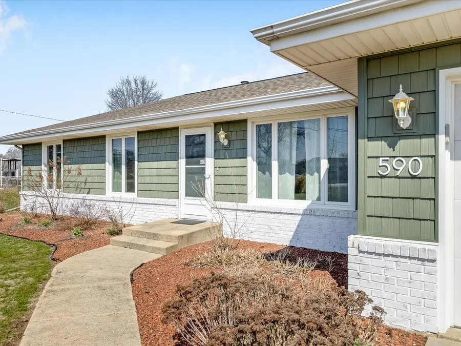 590 Brentwood Road, Machesney Park, IL 61115 - #3