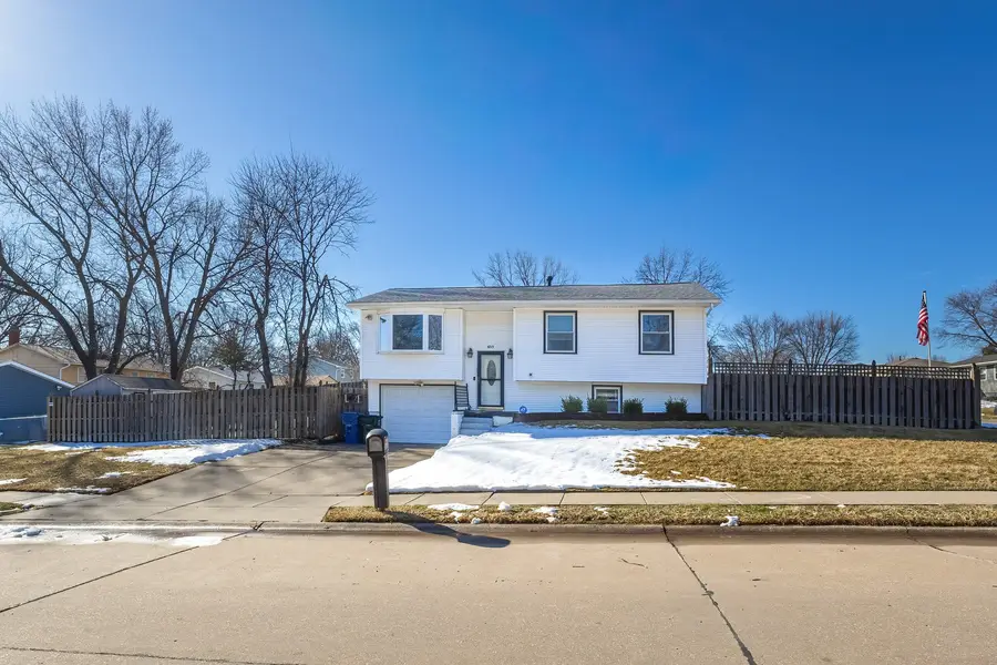 4215 W 16th Street, Davenport, IA 52804 - #3