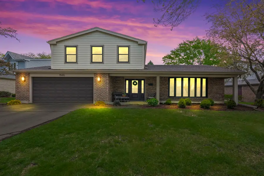 1505 S Kennicott Avenue, Arlington Heights, IL 60005 - #2