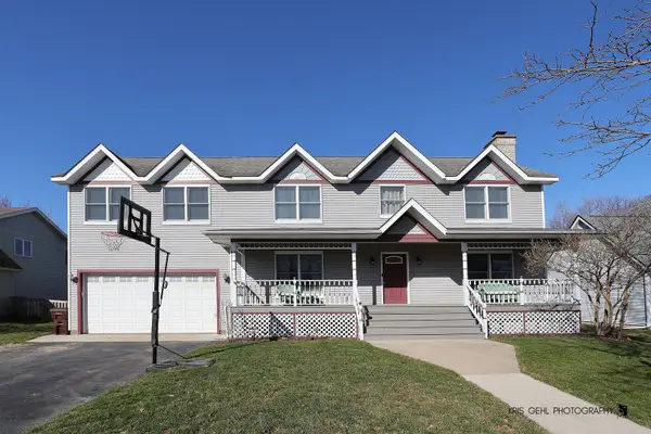 301 Tanager Drive, Woodstock, IL 60098