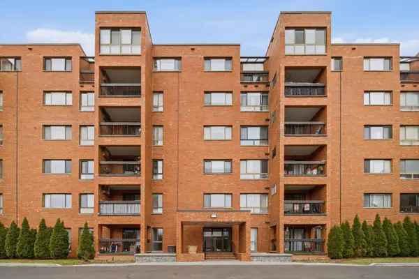 3700 Capri Court #308, Glenview, IL 60025