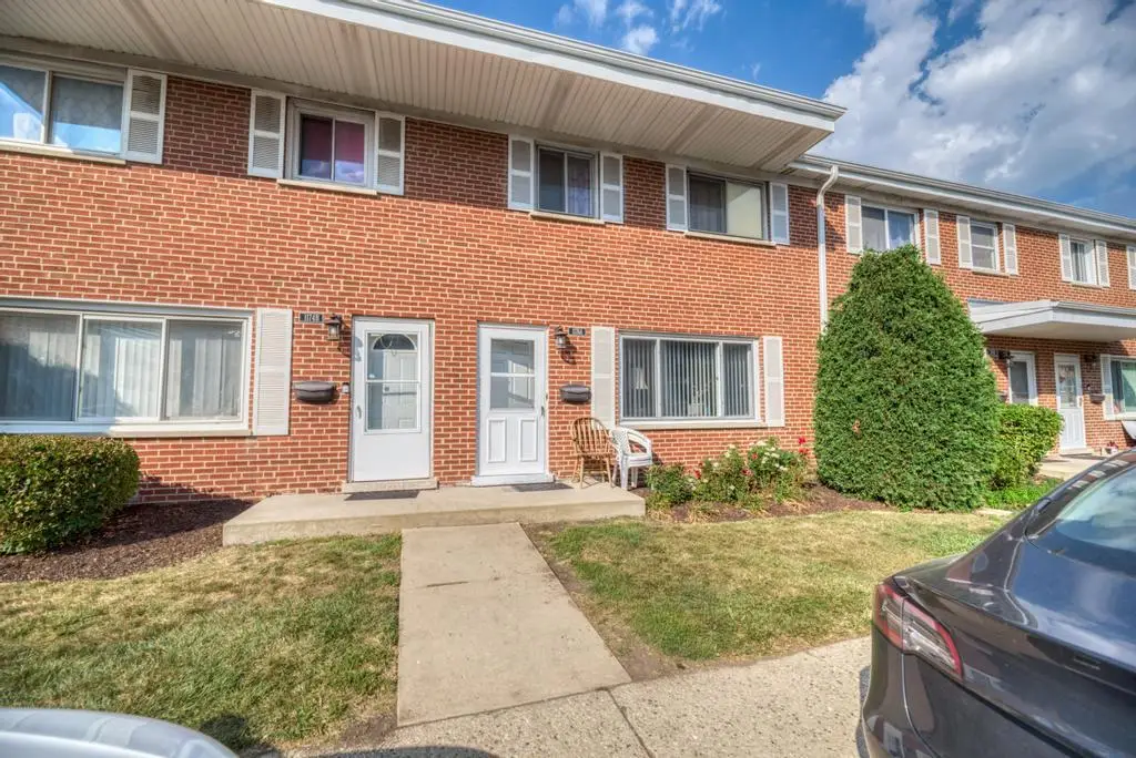 1176 N Boxwood Drive #A, Mount Prospect, IL 60056 - #1