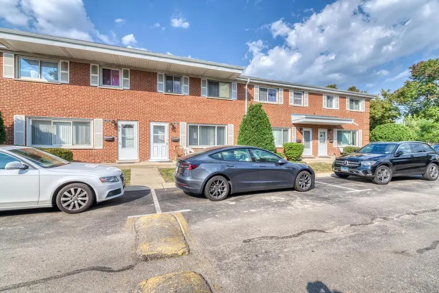 1176 N Boxwood Drive #A, Mount Prospect, IL 60056 - #2