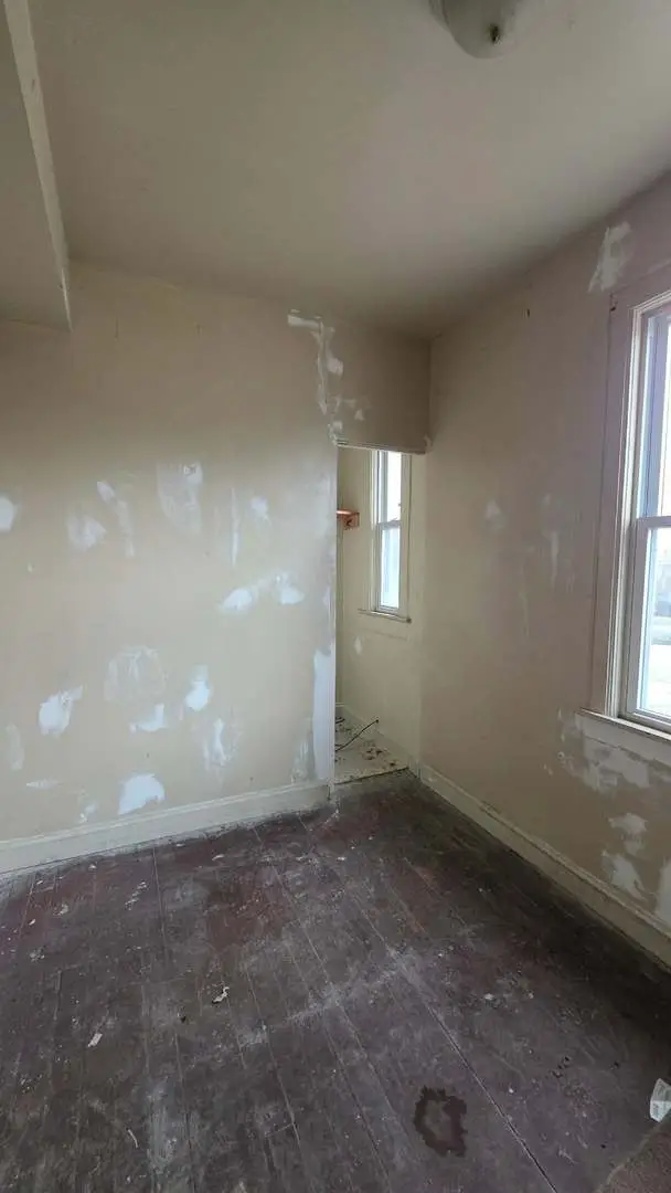 8422 S Baltimore Avenue, Chicago, IL 60617 - #2